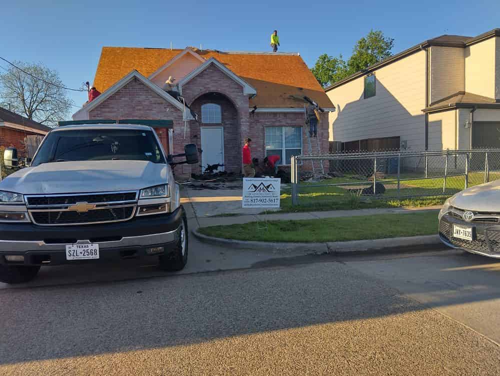 Roof Repair image